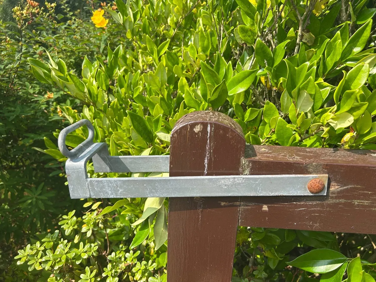 Gates - Image 3