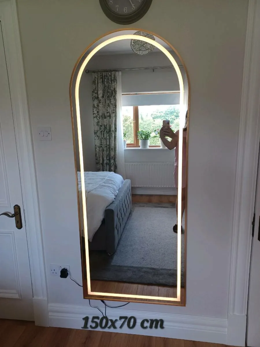 Mirror - Image 1