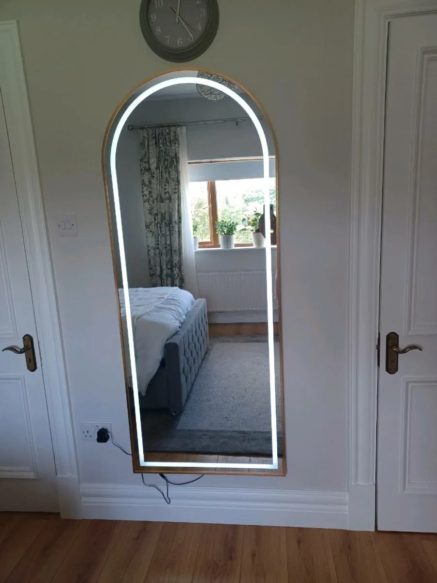 Mirror - Image 2