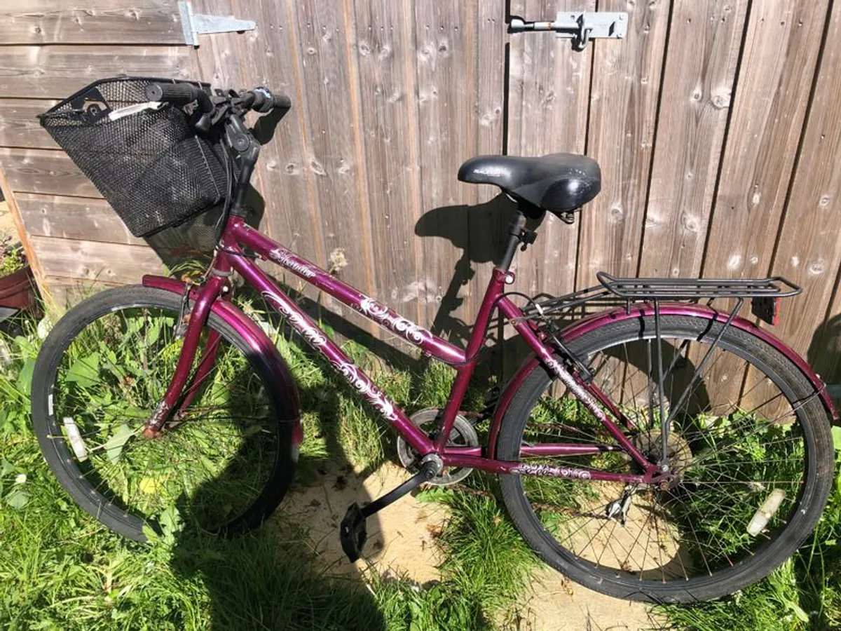 Ladies Raleigh bicycle - Image 2