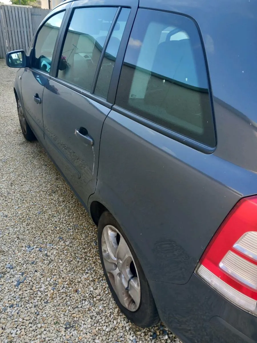 Car - Image 3