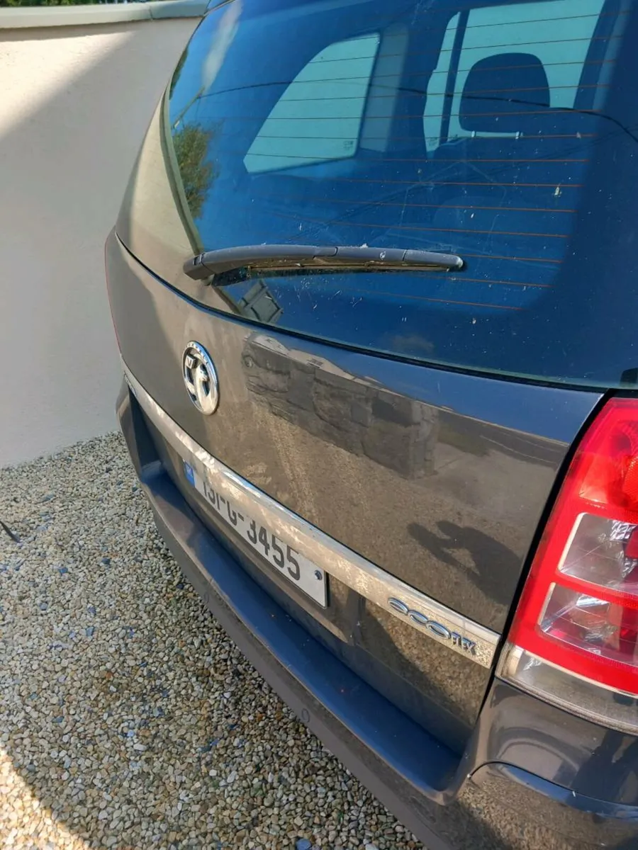 Car - Image 4