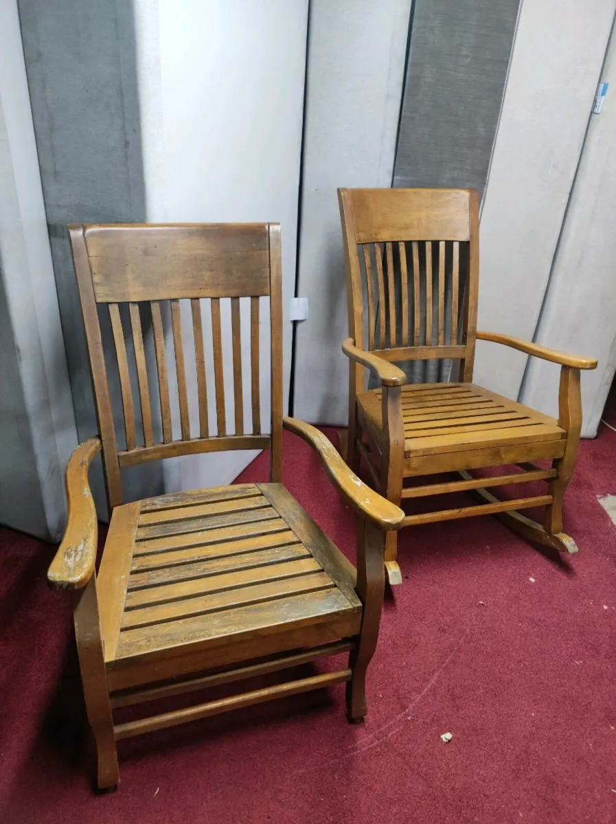 Pair of rocking chairs / baby nursery chairs - Image 4