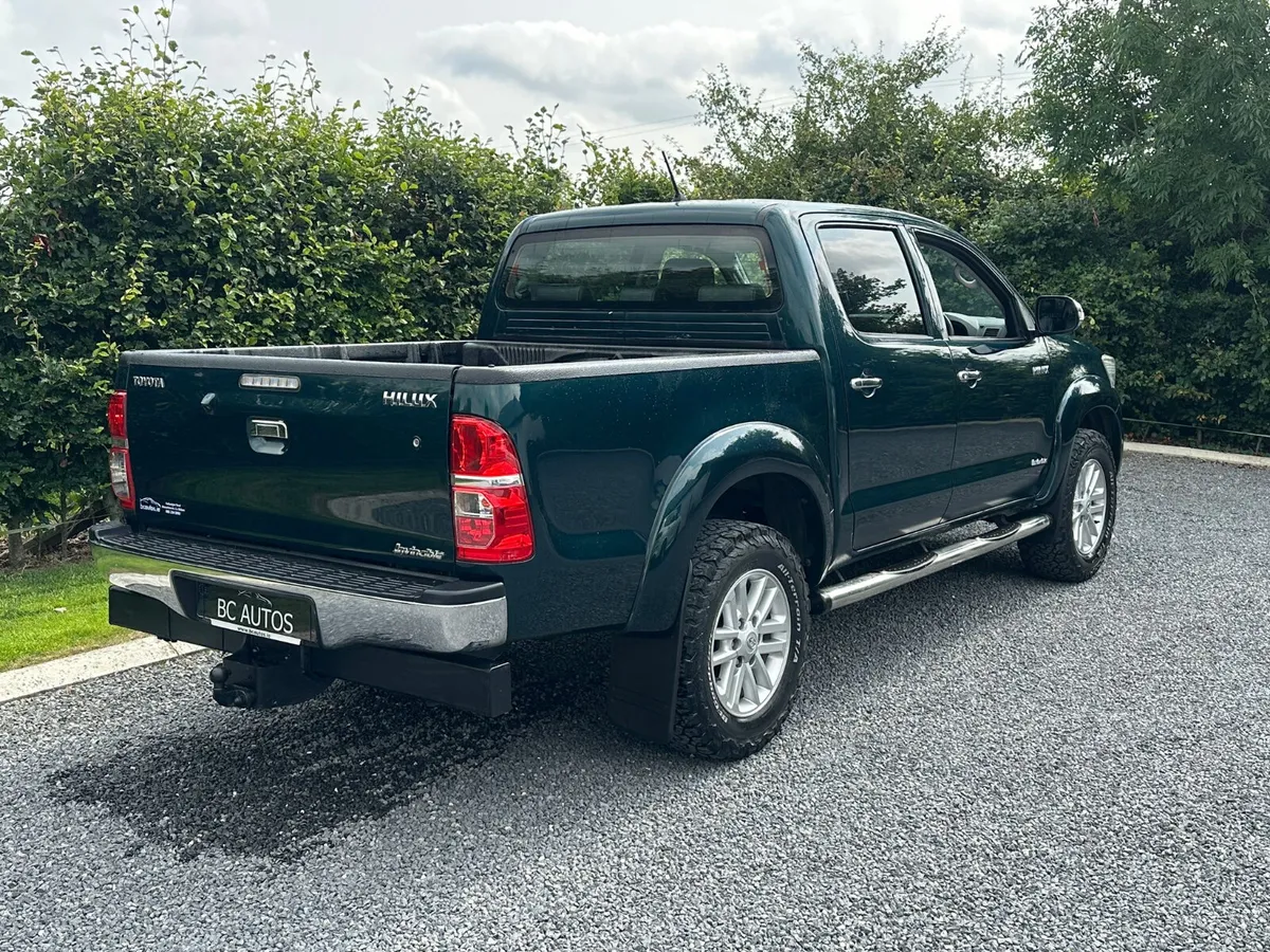 2015 Toyota Hilux 3.0 Invincible Auto 5 Seat N1 - Image 4