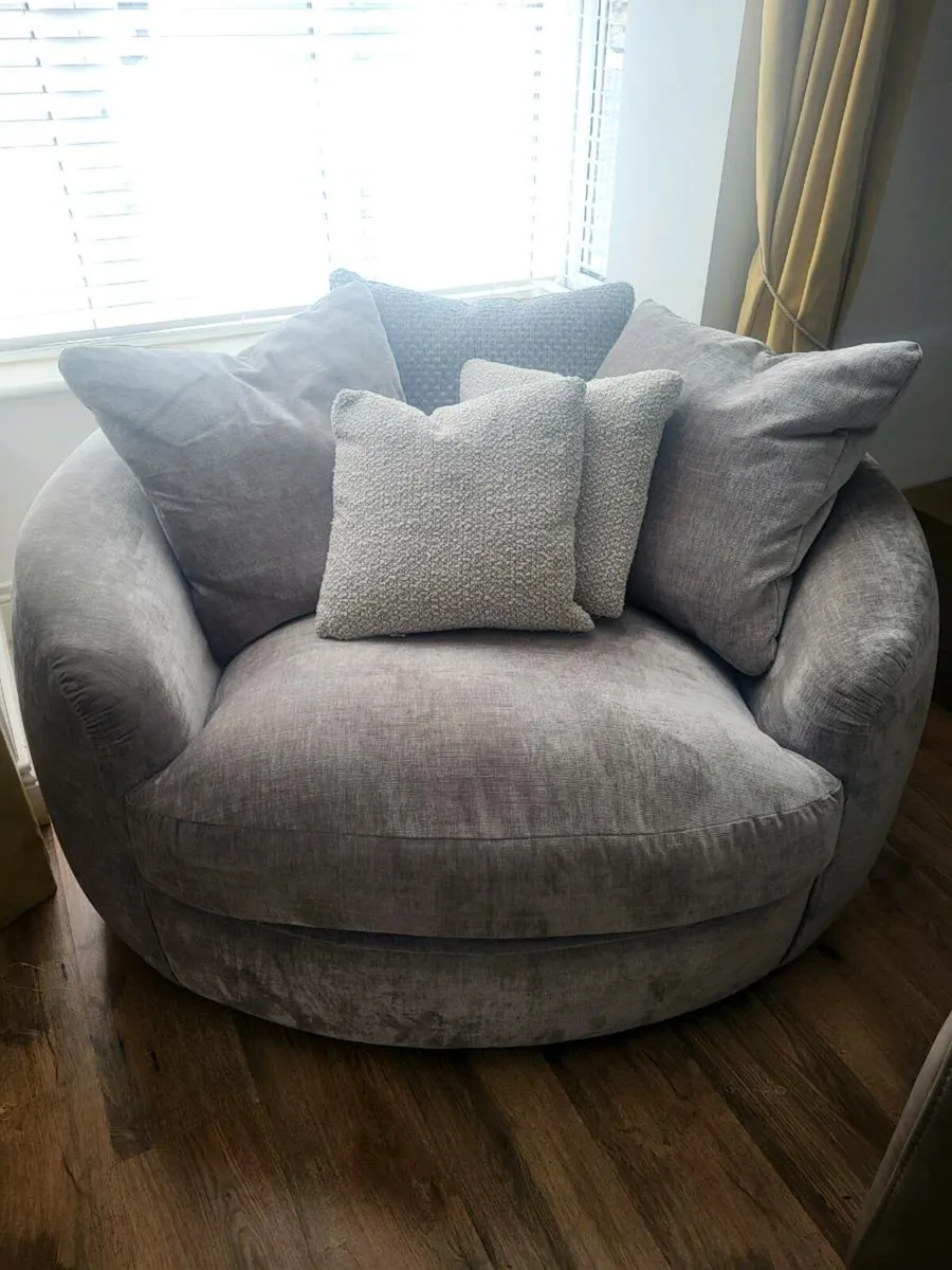 Sofas - Image 3