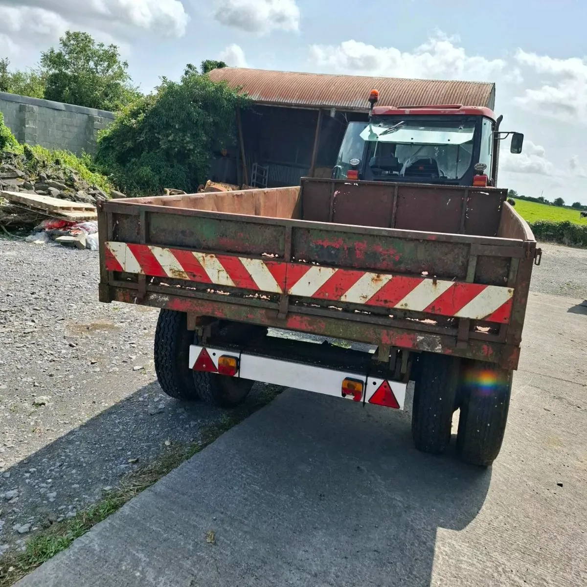 11x7 tipping trailer - Image 2