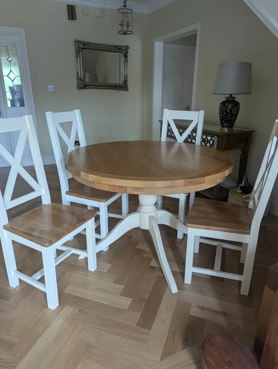 Round Dining Table - Image 3