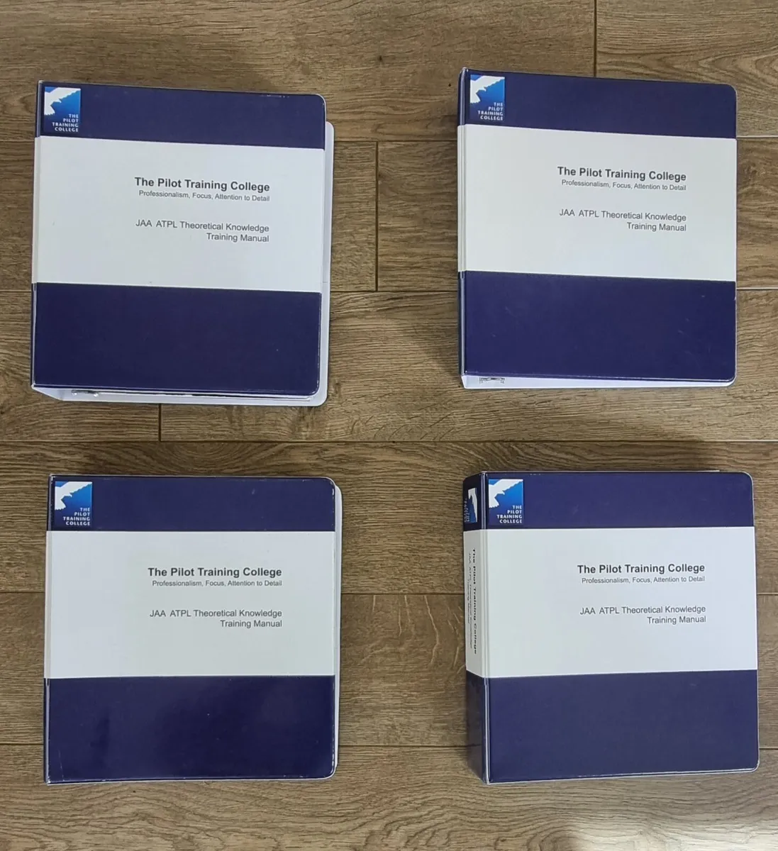 Aviation books - Image 1