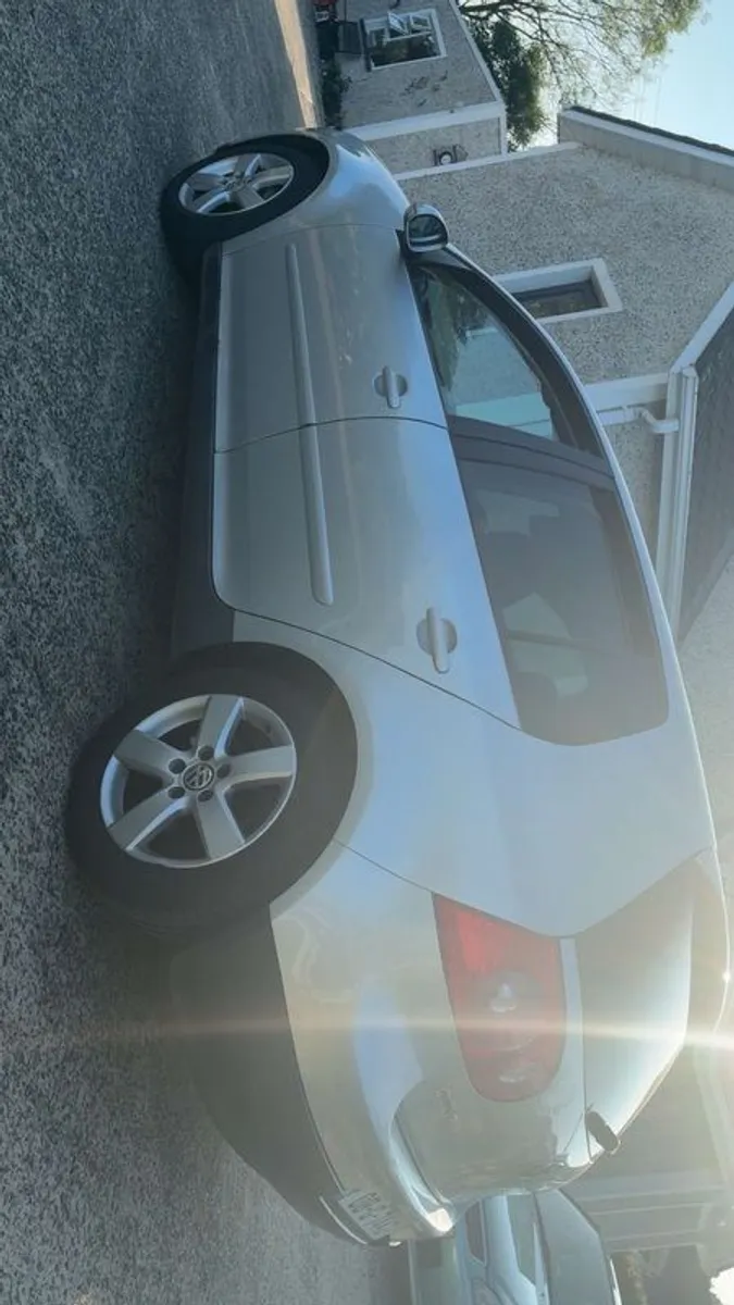 2008 Volkswagen Golf - Image 3