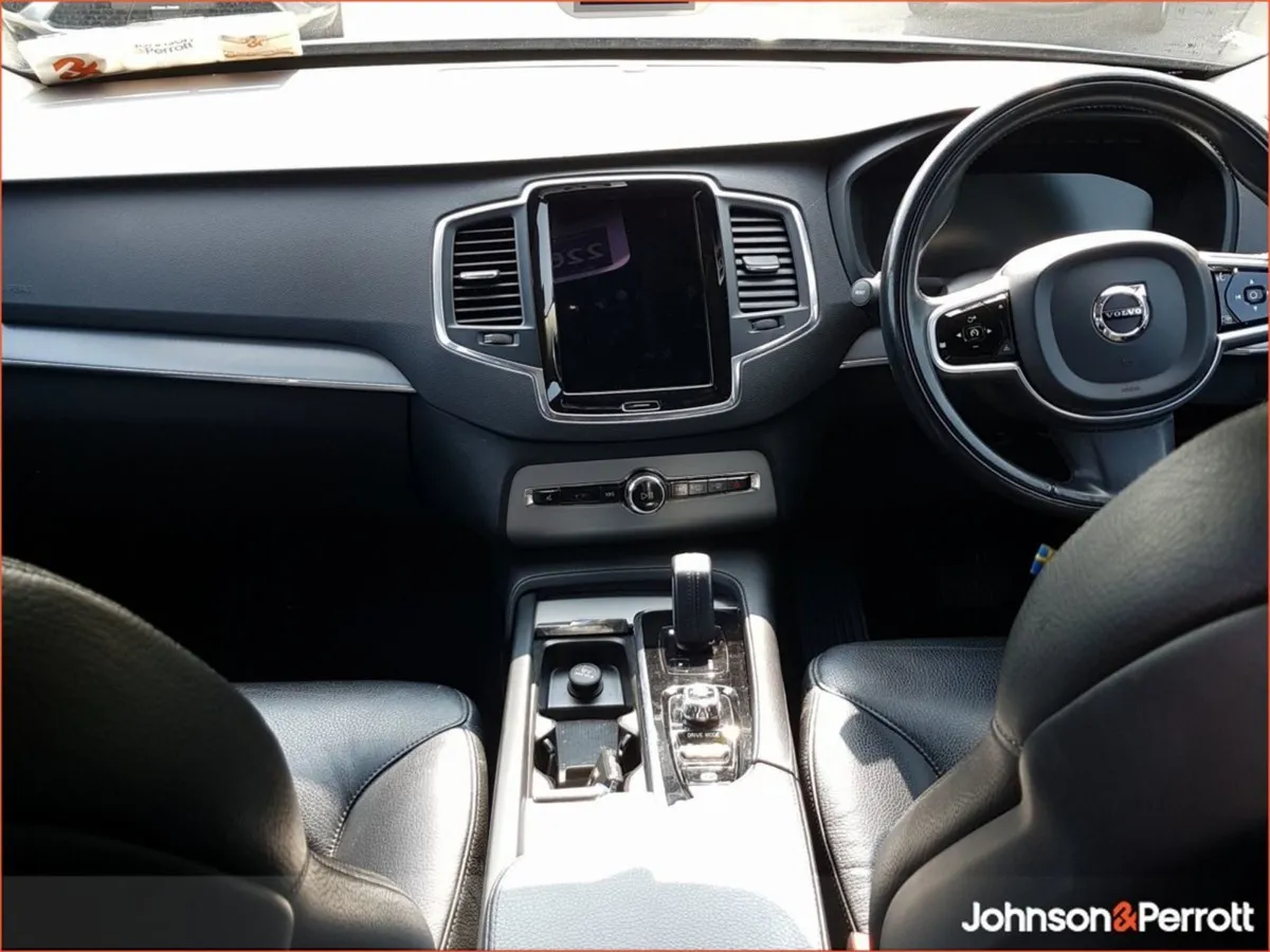 Volvo XC90 B5 (235hp) AWD Momentum Auto - Image 2