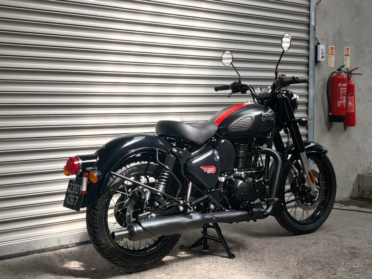 Royal Enfield Classic 350 - Image 3