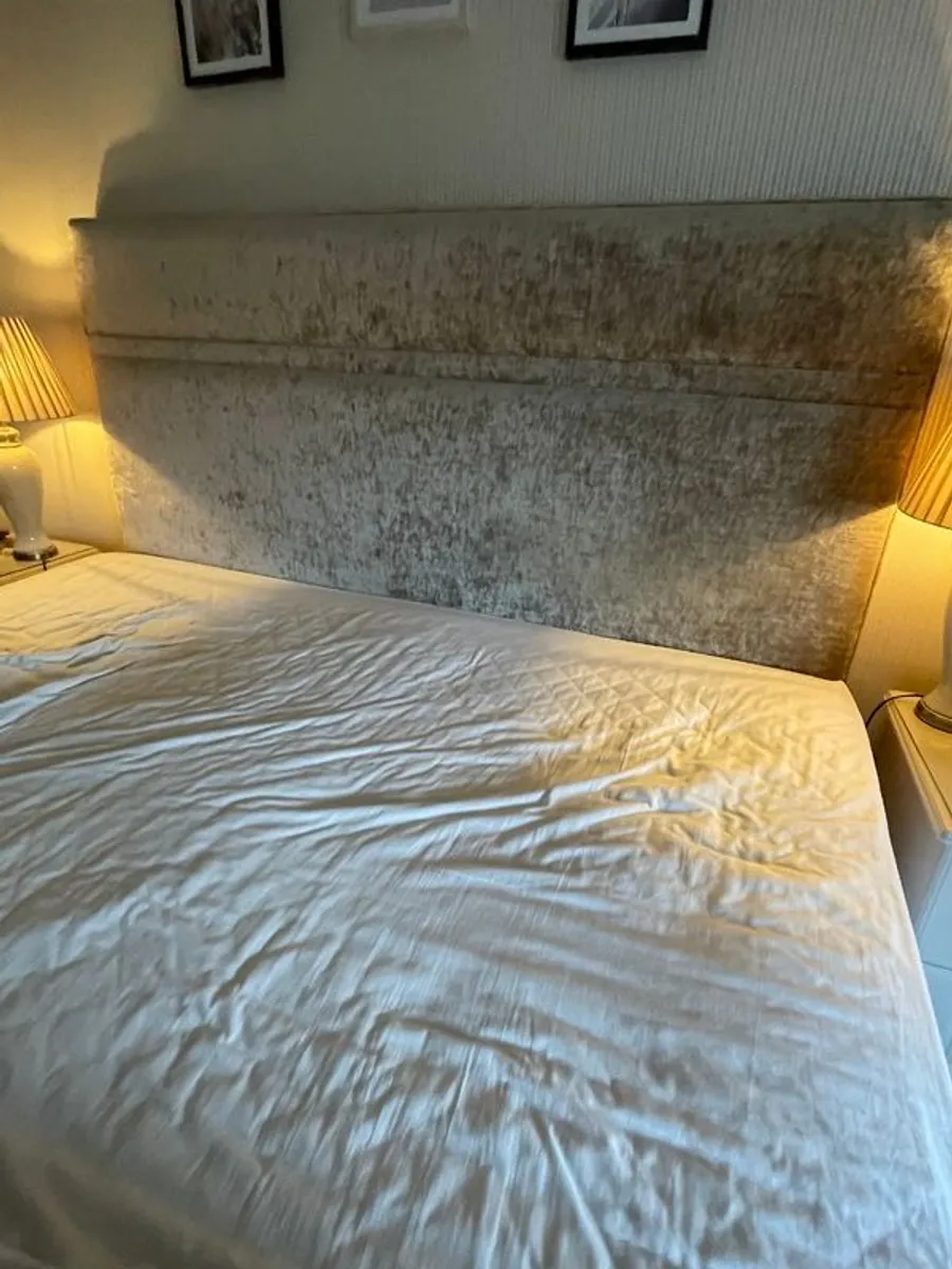 Superking headboard in excellent condition - Image 2