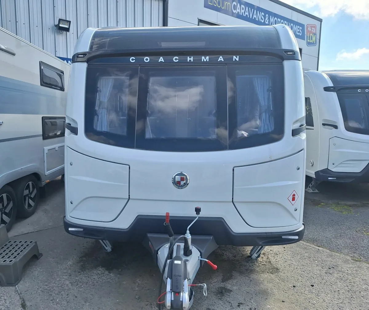 NEW COACHMAN VIP 565 - £3K OFF - Image 3