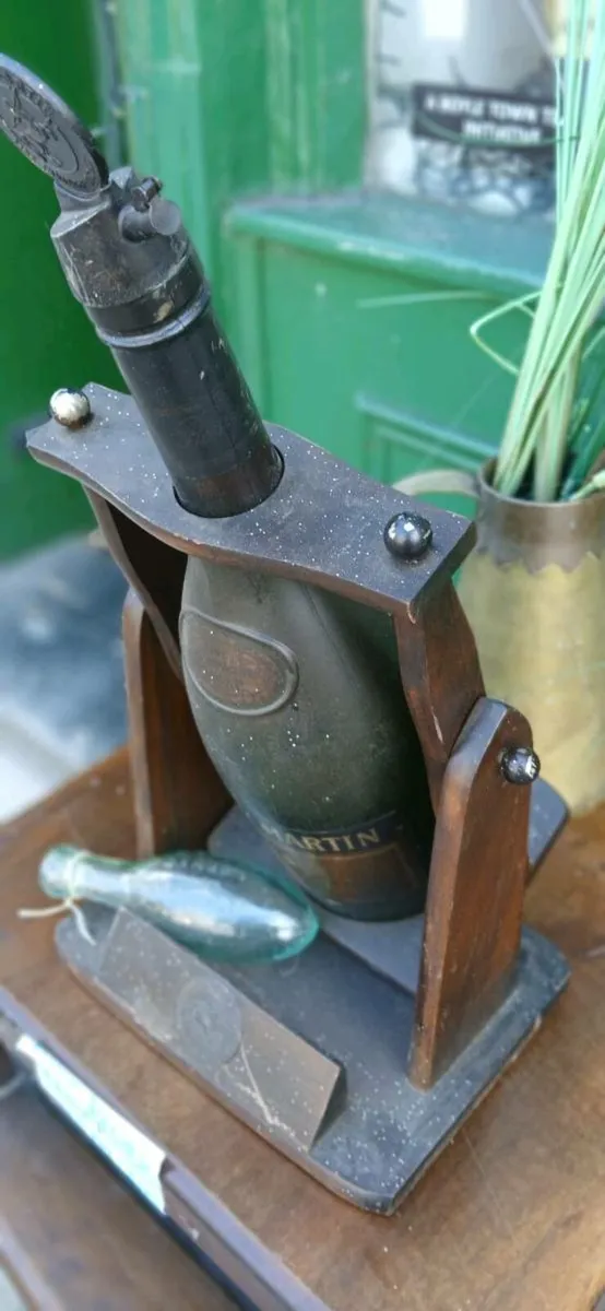 Vintage Remy Martin 3lr Boytle and holder - Image 2