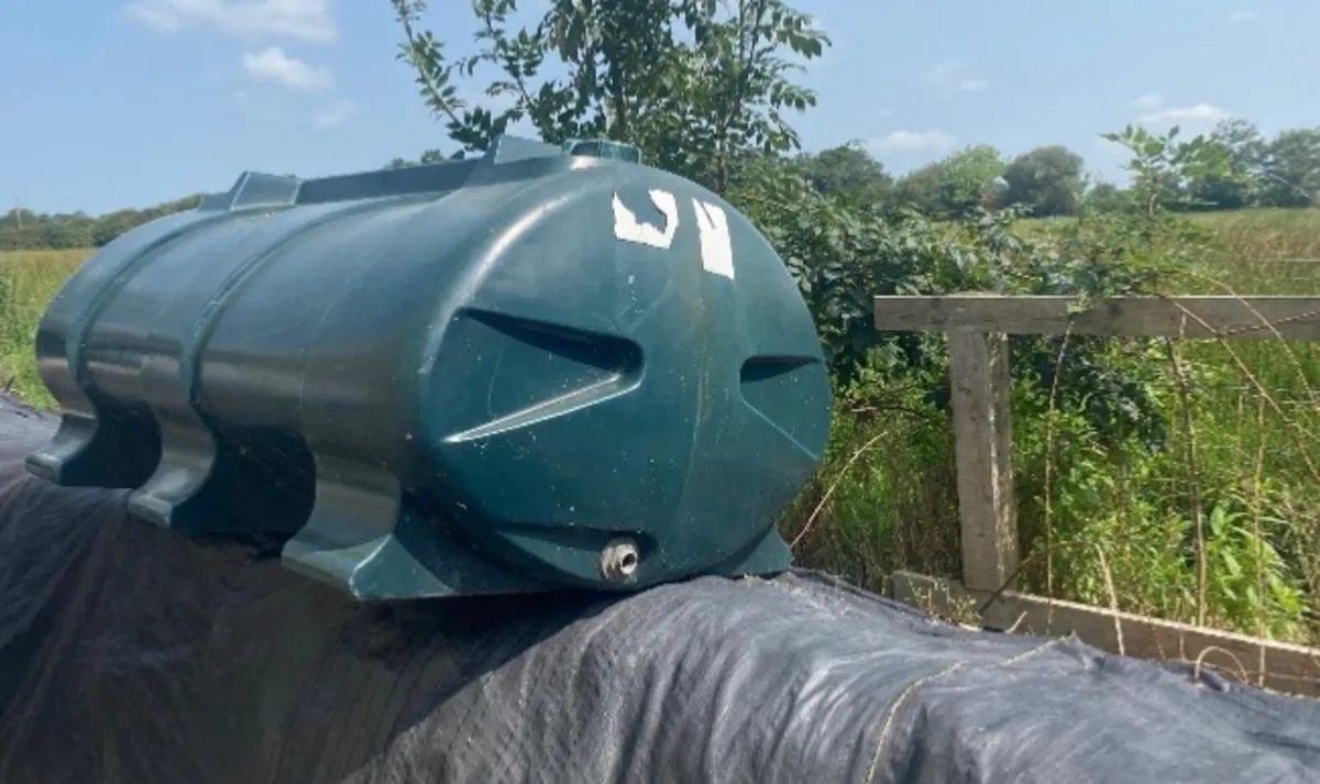 Oil tank 1200 L - Image 2