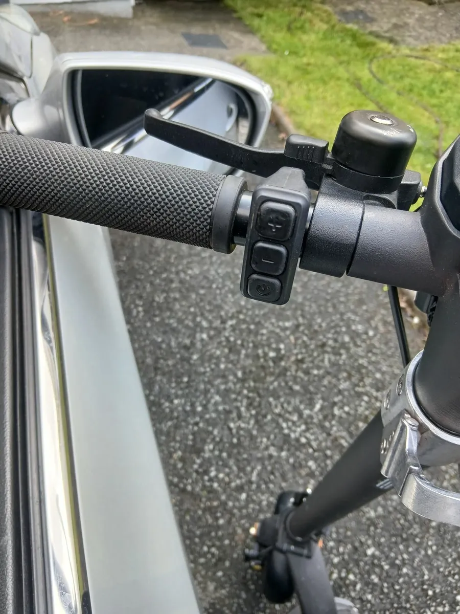 Electric scooter - Image 4