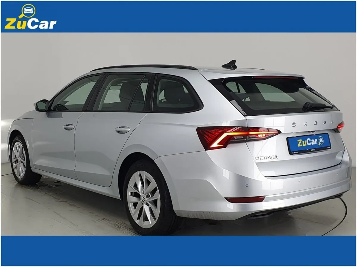 Skoda Octavia  22 Octavia AMB 2.0tdi 115HP DSG - Image 3