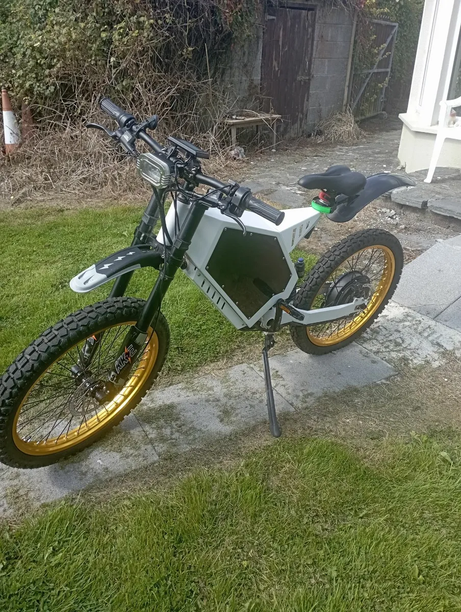 Stealth Bomber/enduro 6000 - Image 1