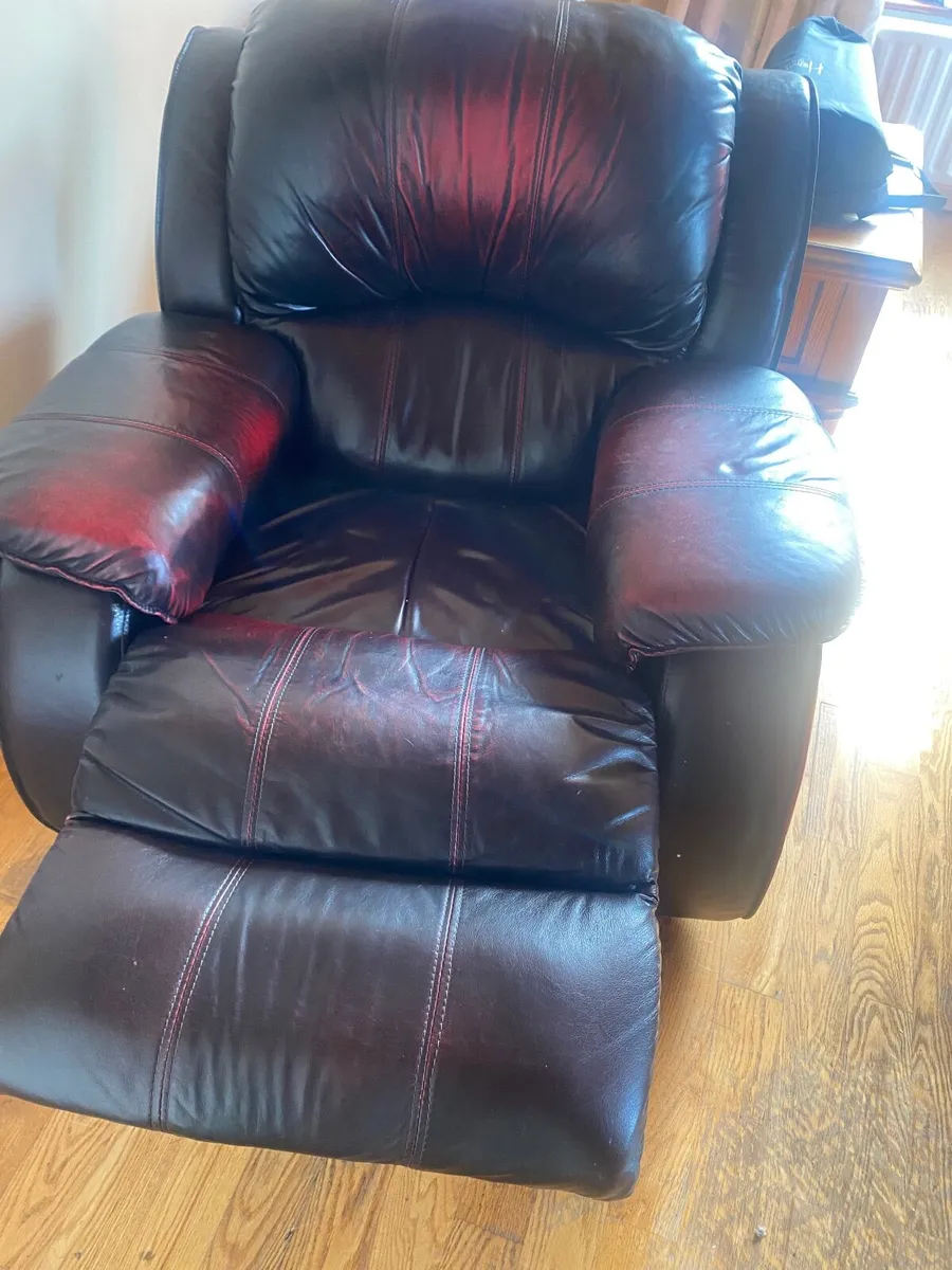Recliners - Image 2