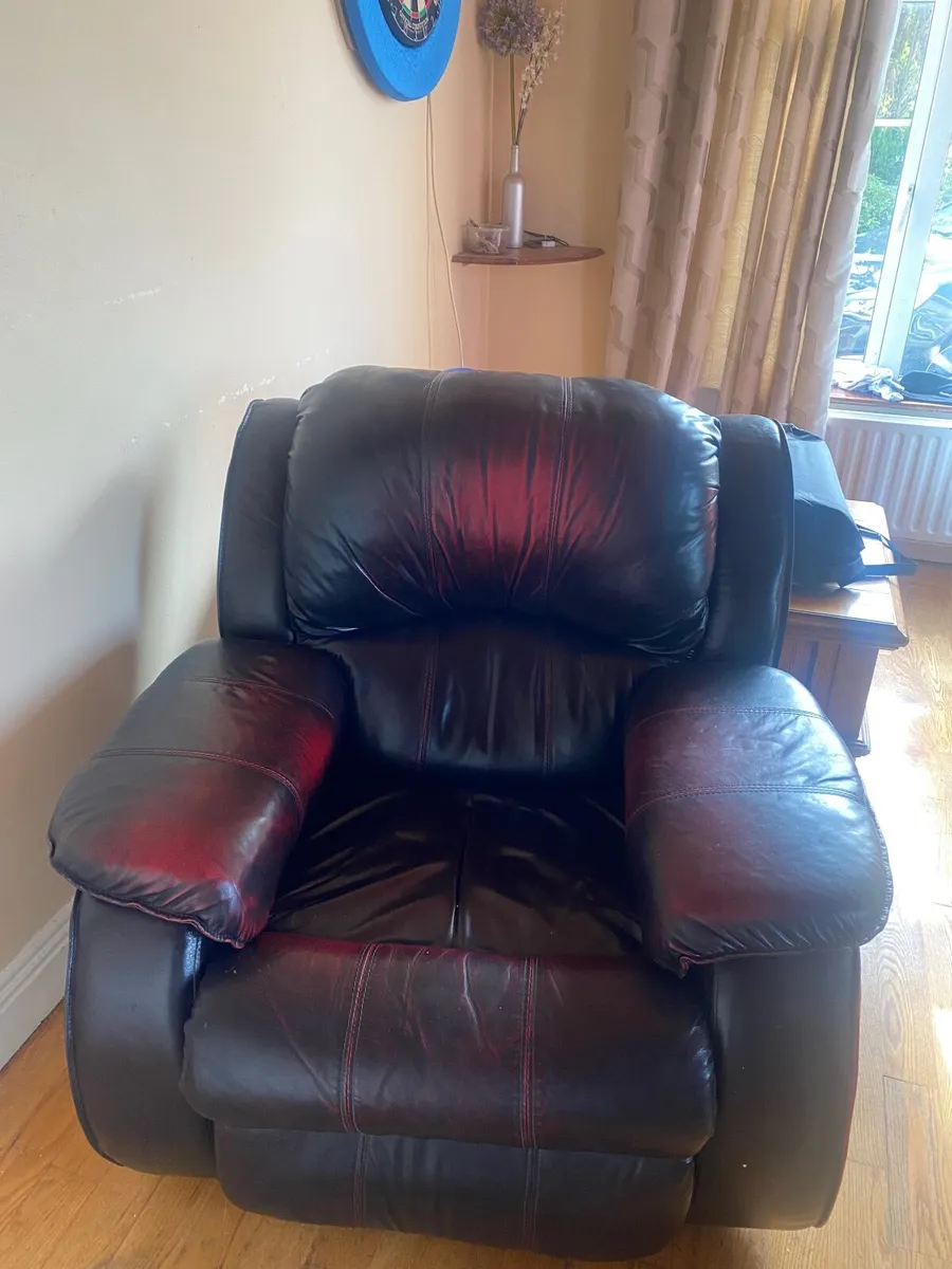 Recliners - Image 3
