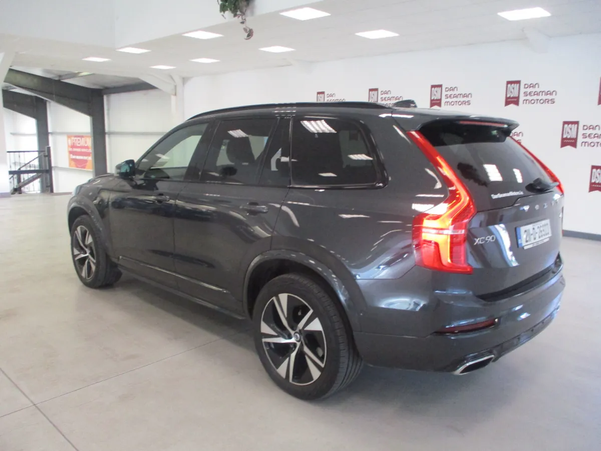Volvo XC90 R-DESIGN PHEV T8 390BHP 2021 - Image 2