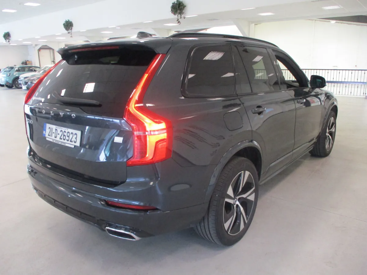 Volvo XC90 R-DESIGN PHEV T8 390BHP 2021 - Image 4