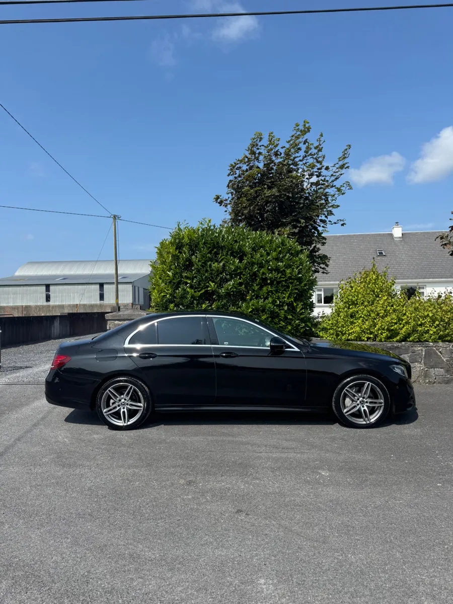 Mercedes-Benz E-Class 2017 - Image 2