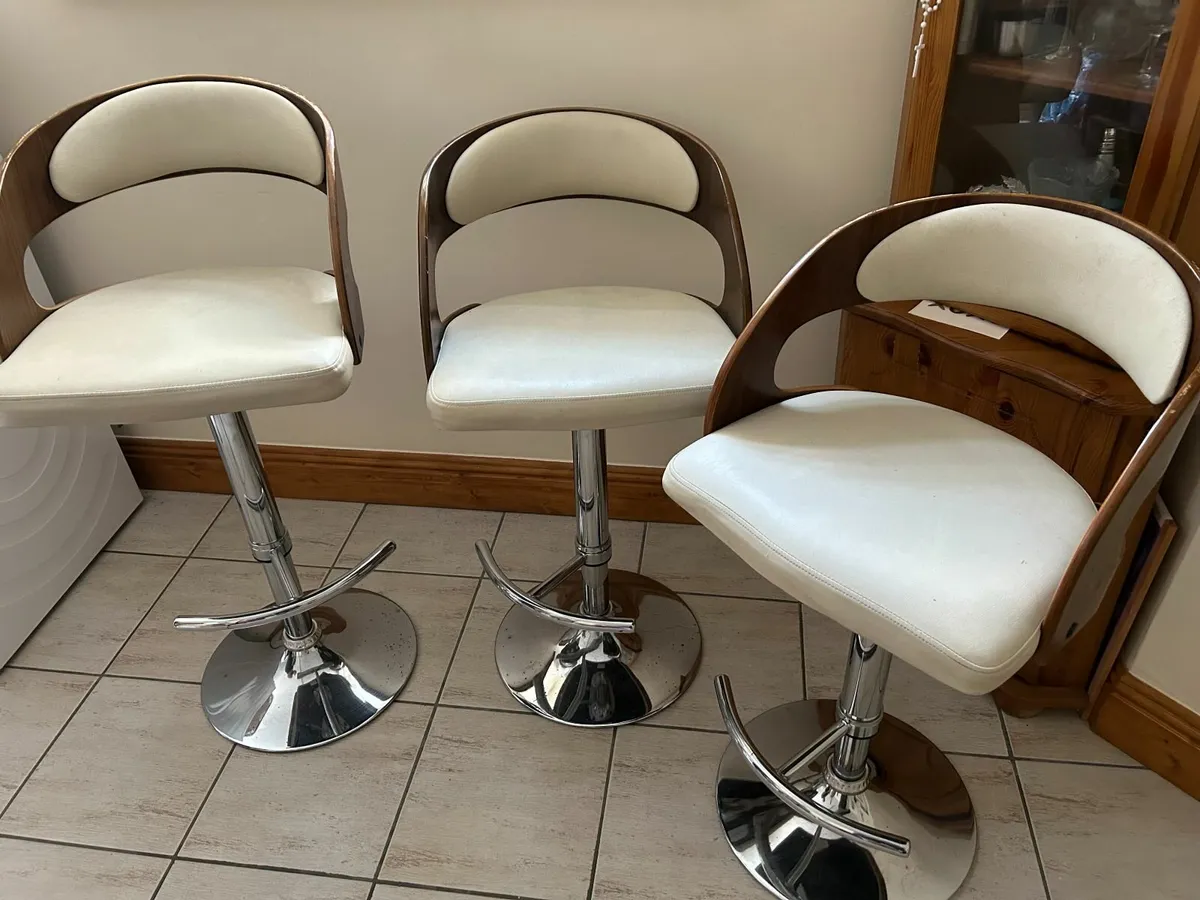 Kitchen/bar stools - Image 1