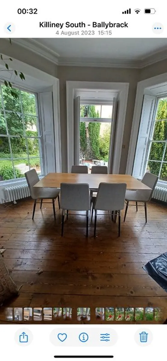 Dining - Image 1