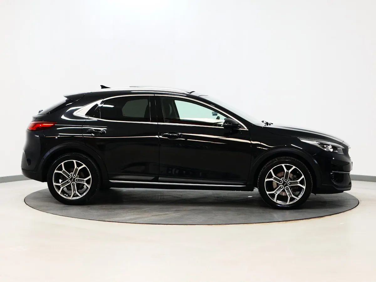*90* 2022 Kia XCeed 1.6 4 phev automatic - Image 3