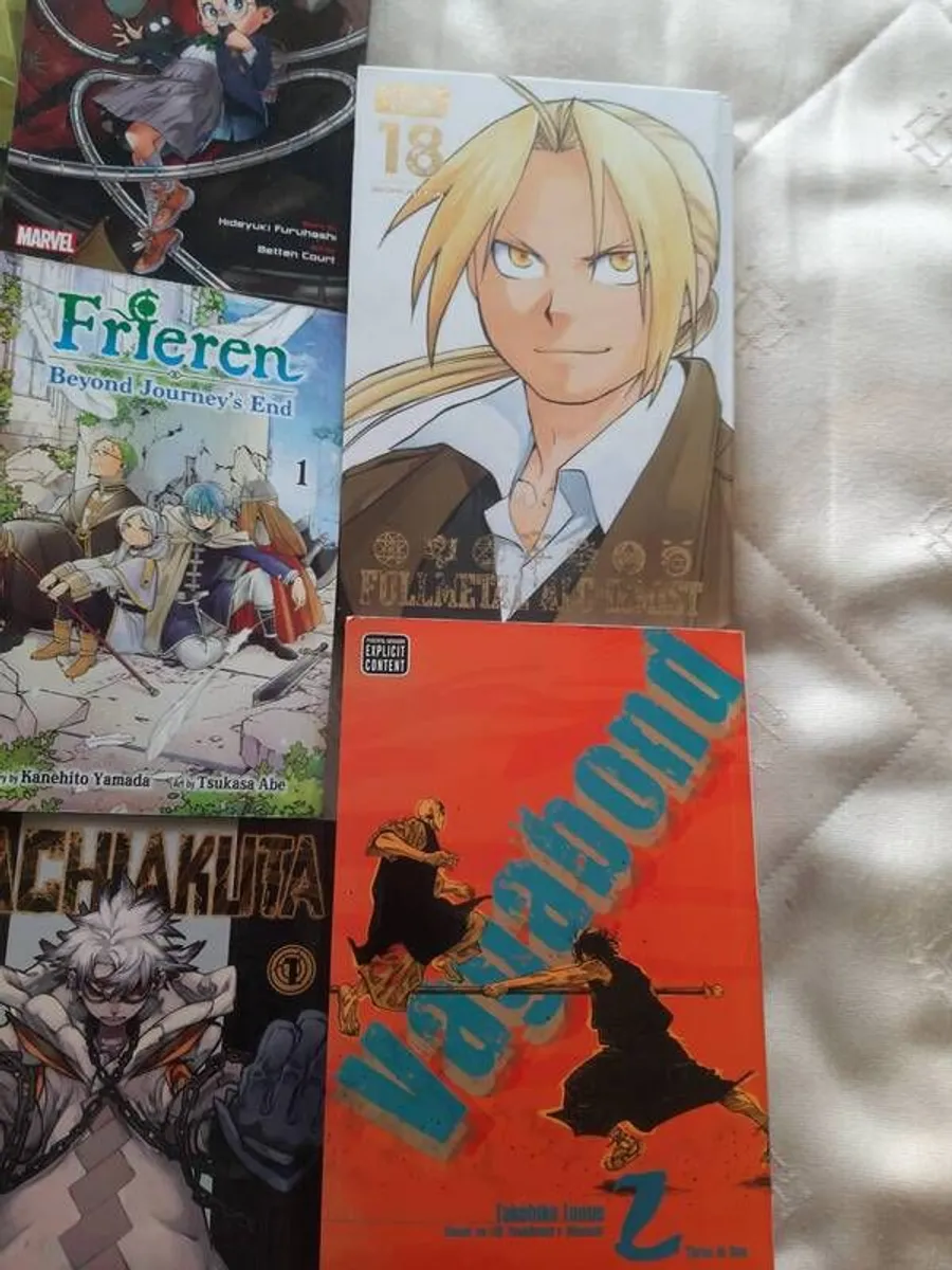 14 manga and 3 funko pop - Image 2