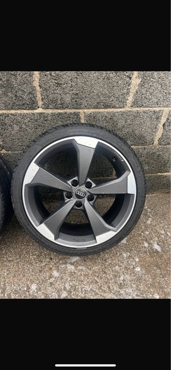 Original Audi a4 ttrs alloys - Image 3