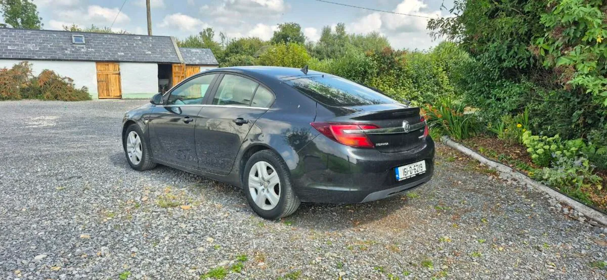 Vauxhall Insignia - Image 2
