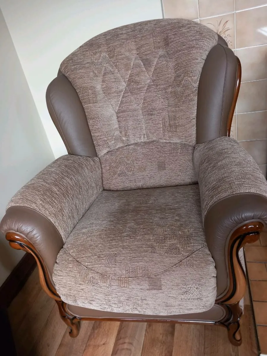 Chairs and couch - Image 1