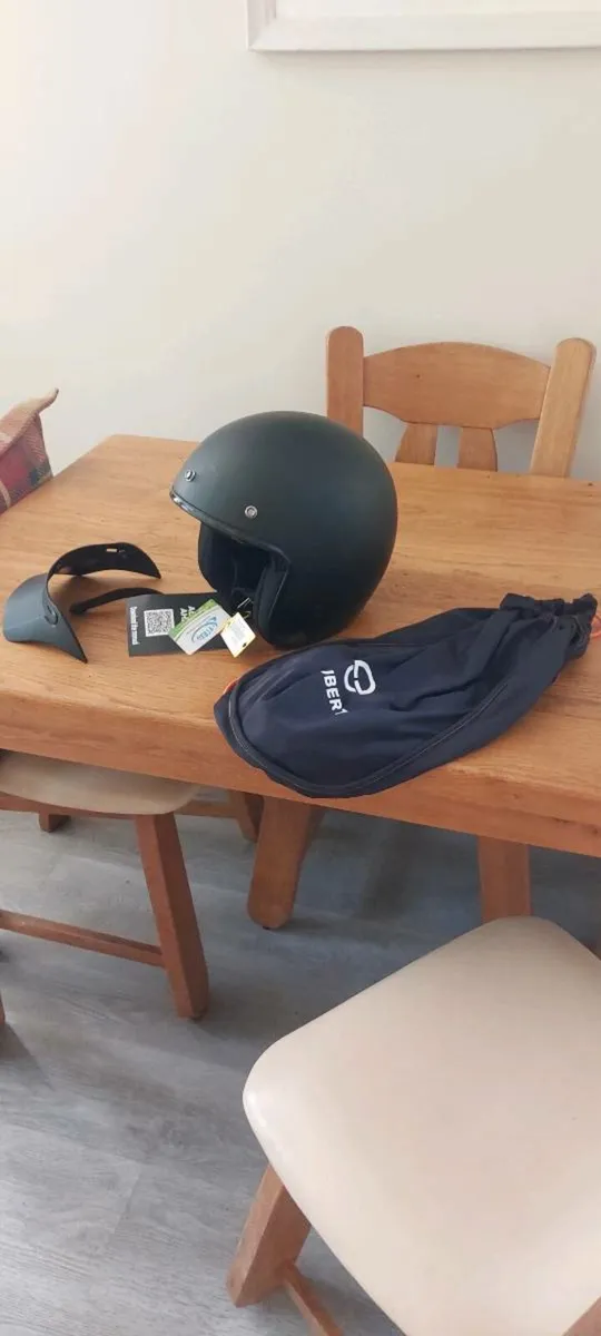 Motorbike Helmet - Image 2