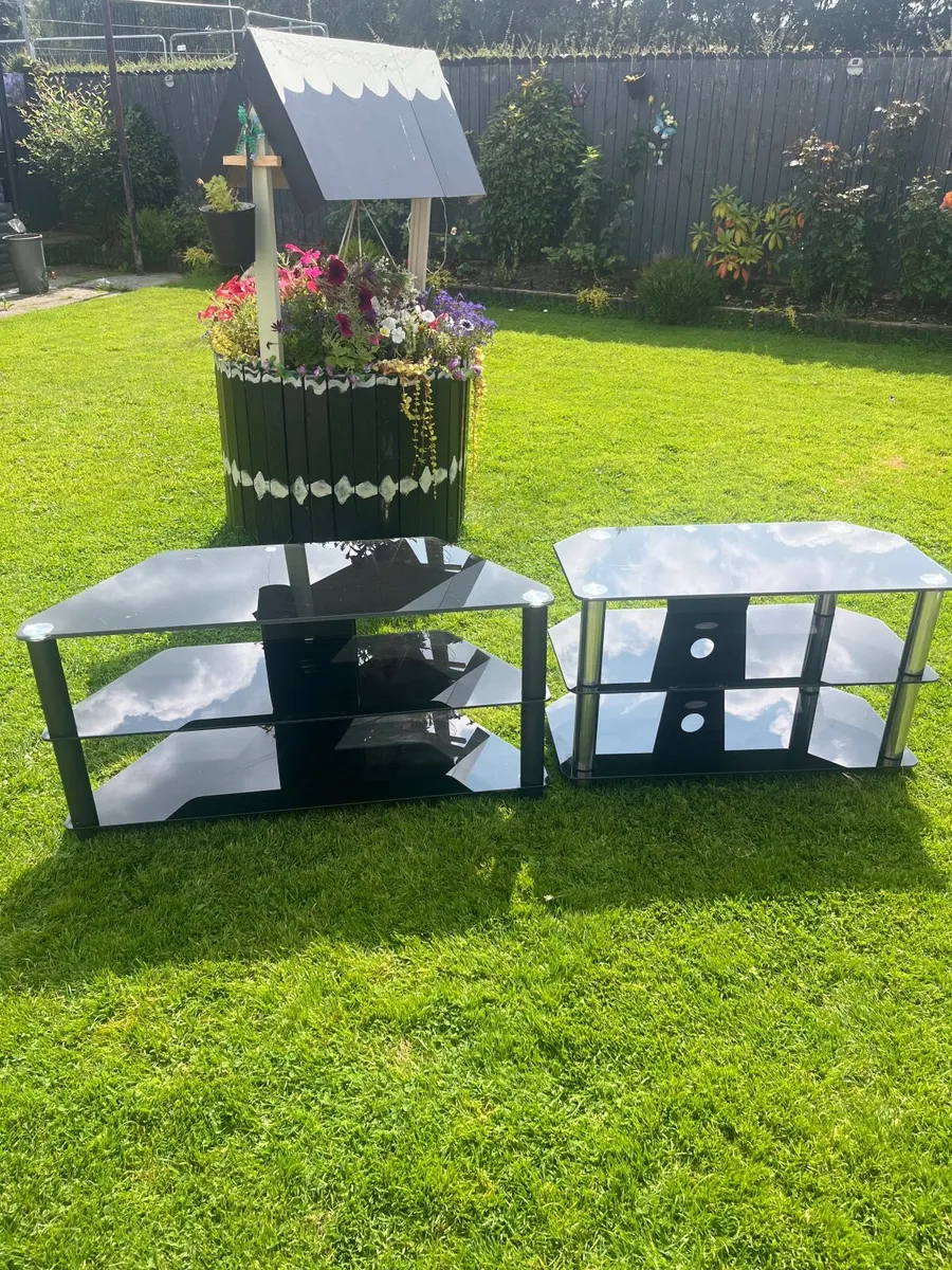 Tv stand - Image 2