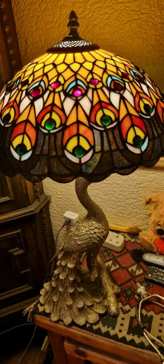 VINTAGE PEACOCK EYE TIFFANY TABLE LAMP - Image 4
