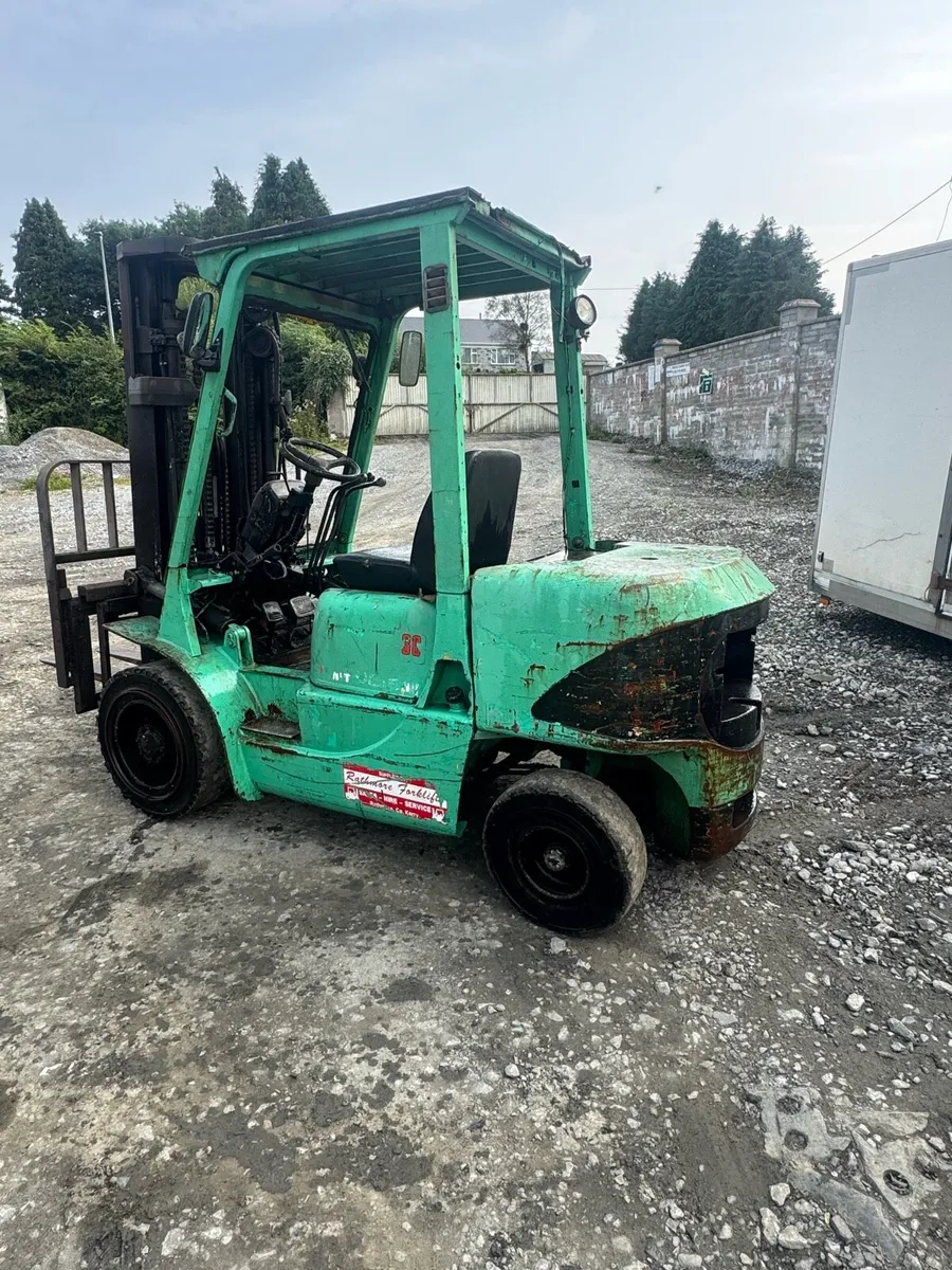 3 ton Mitsubishi forklift - Image 4