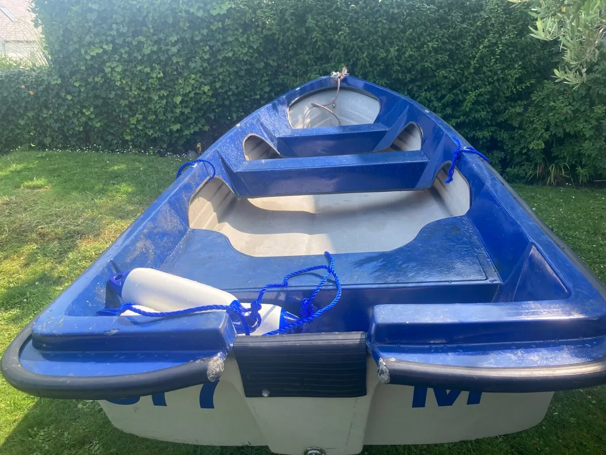 Boat with trailer. - Image 3