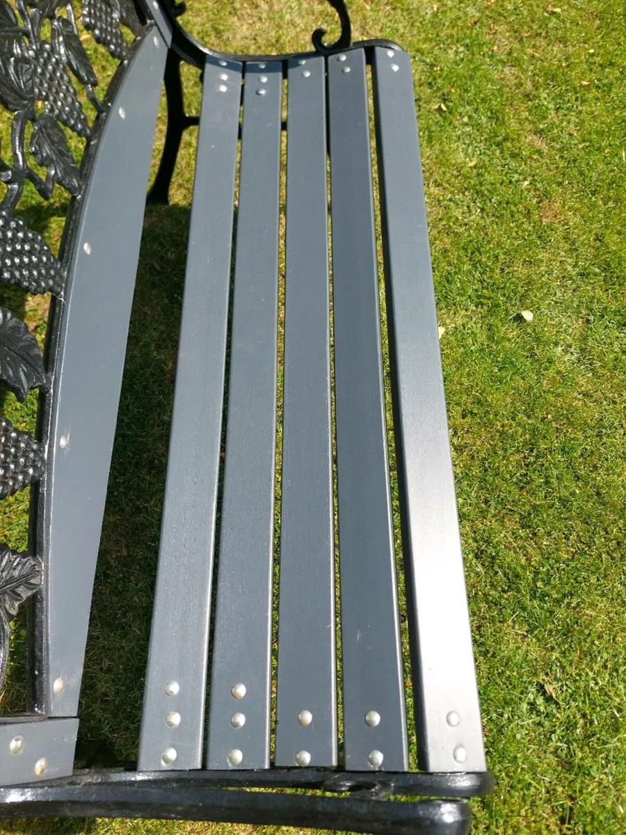 Garden bench - Image 4