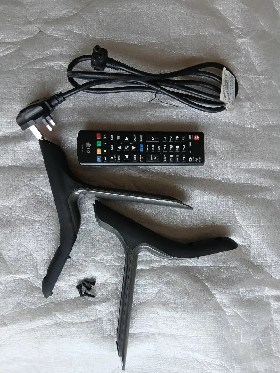 42" LG Smart TV - Image 3
