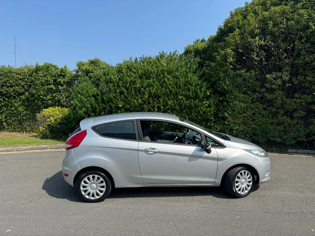 2009 FORD FIESTA (low mileage) - Image 2