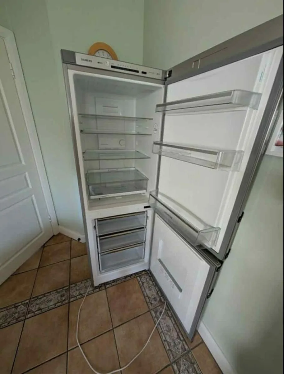 Siemens fridge freezer - Image 2