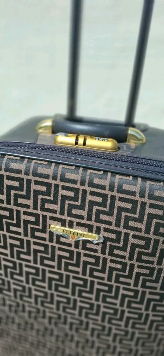 Bellini suitcase .very good condition- 20kg - Image 4