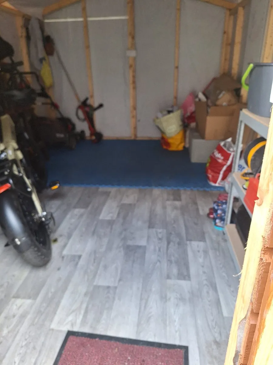Large wooden shed - Image 3