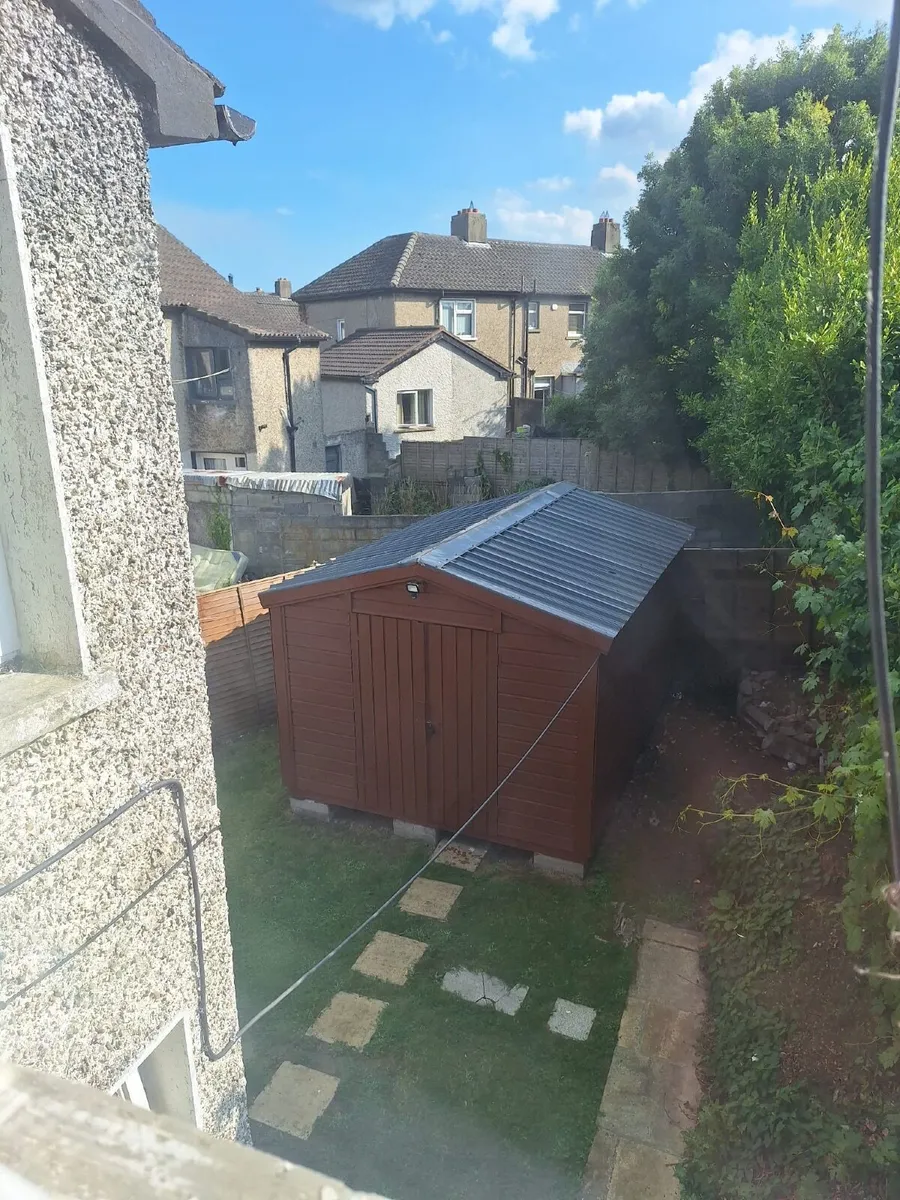 Large wooden shed - Image 4