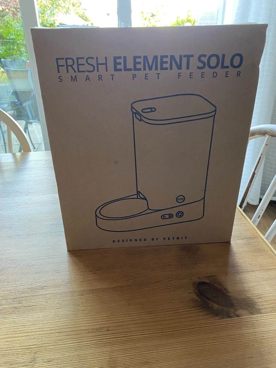 Pet Feeder - Image 3