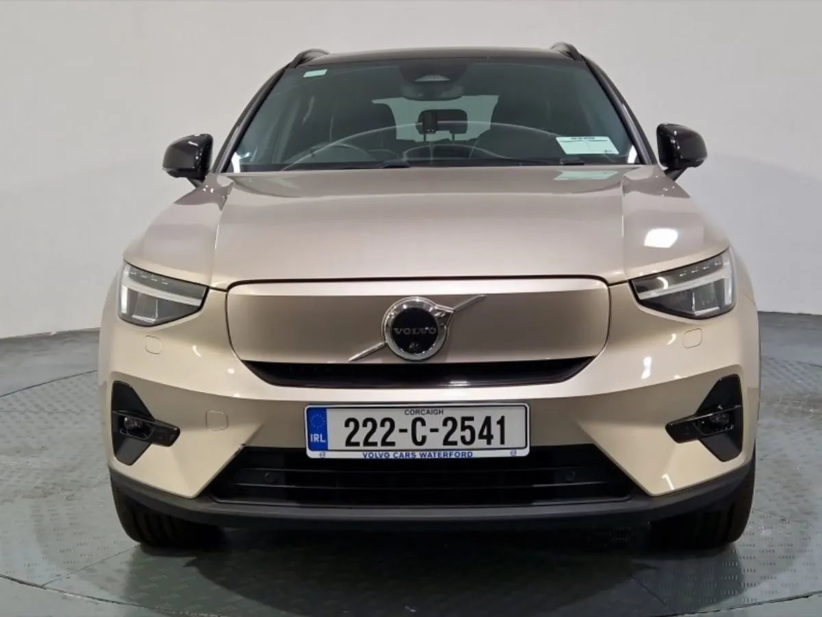 Volvo XC40 BEV Ultimate - Image 2