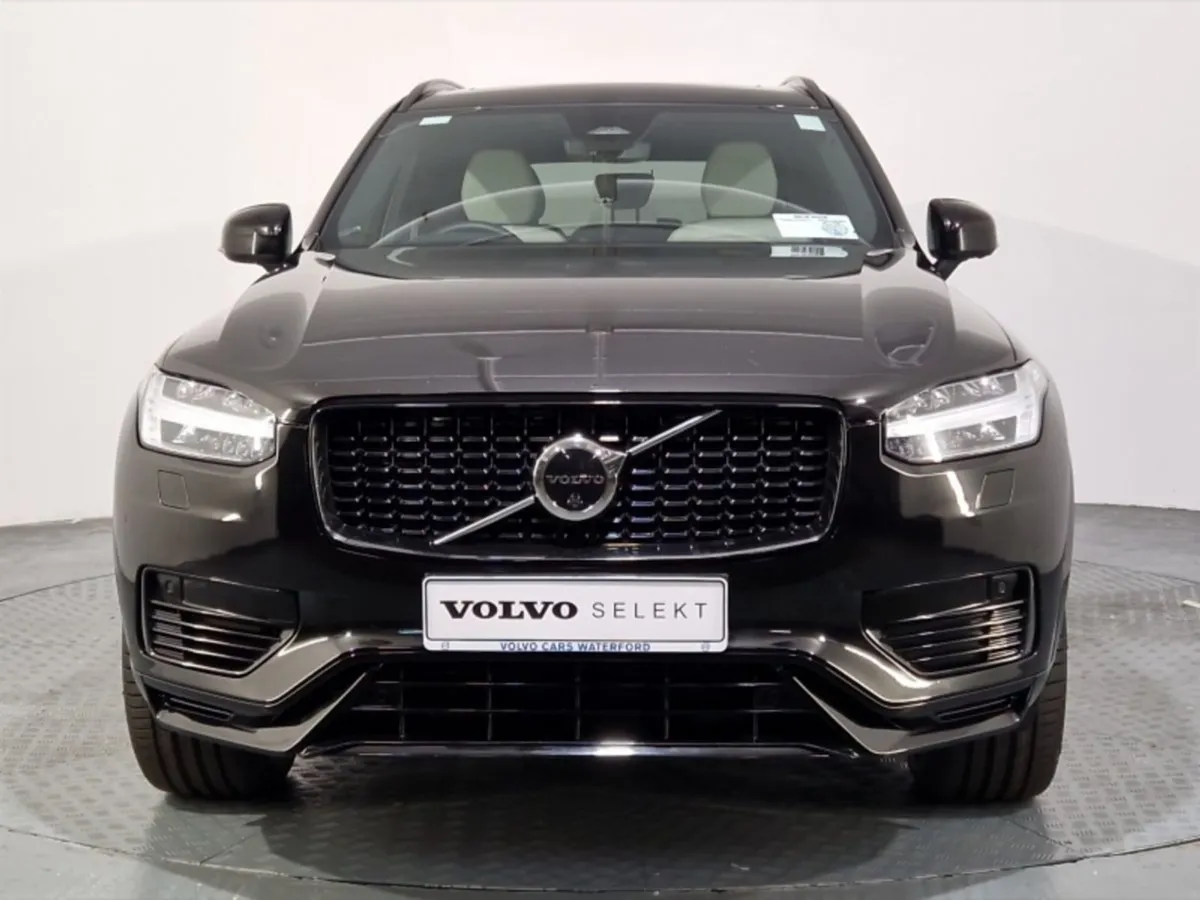 Volvo XC90 T8 Phev Plus Dark - Image 3