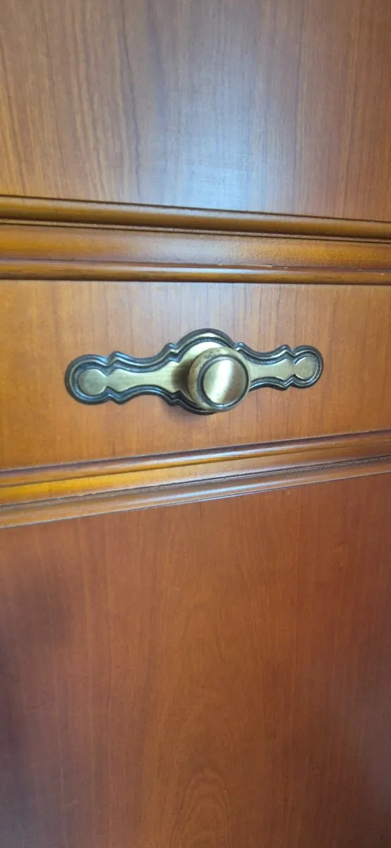 Wardrobe - Image 2